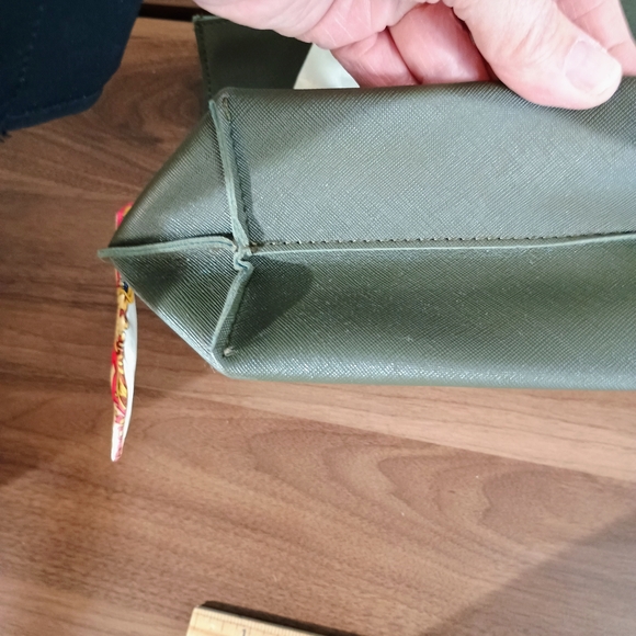 Elegant Green Tote Bag - Picture 4 of 7